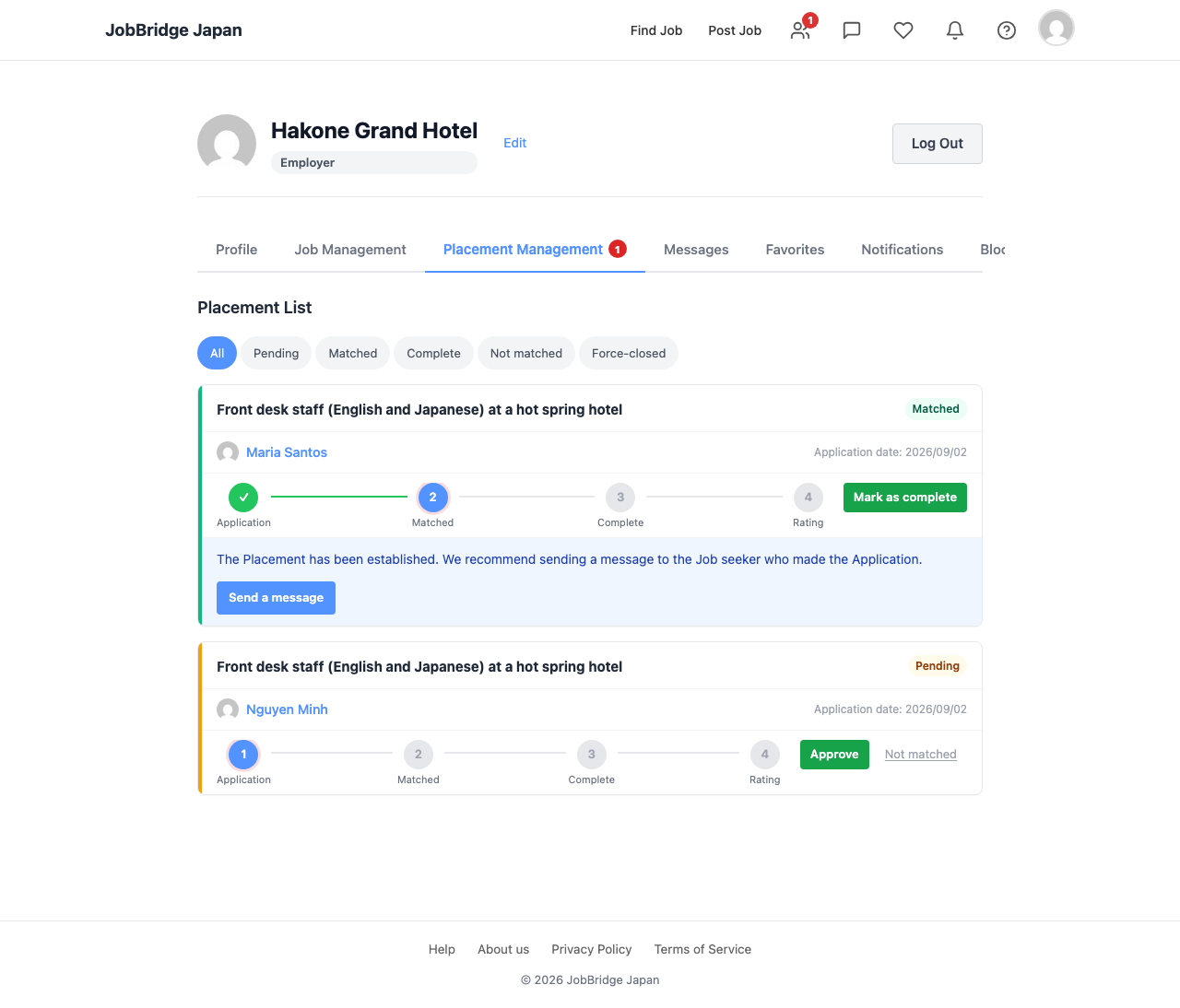 企業のマイページのPlacement Managementタブ。2件が進行状況とともに表示されている。